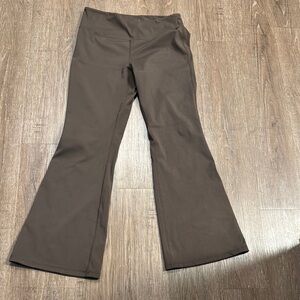 Brown Stretchy Leggings with Elastic Waistband